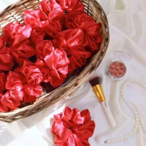 kırmızı-saten-toka