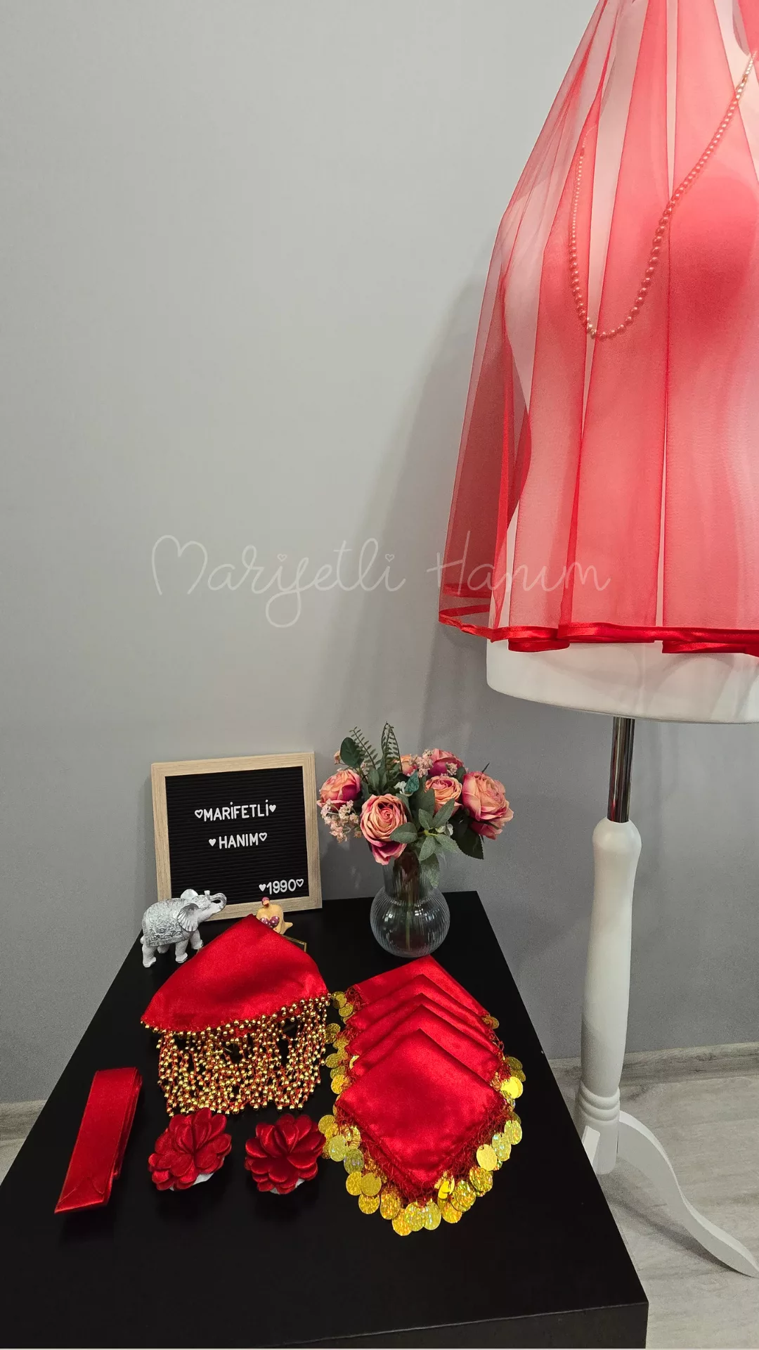 Kırmızı Biyeli Duvak Seti